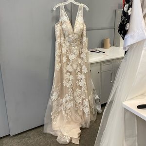 NWT David’s Bridal, Melissa Sweet Wedding Dress